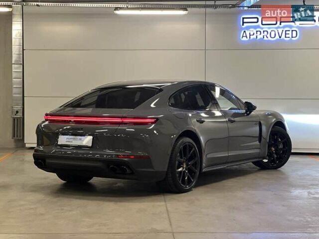 Сірий Порше Panamera, об'ємом двигуна 2.89 л та пробігом 7 тис. км за 177366 $, фото 9 на Automoto.ua