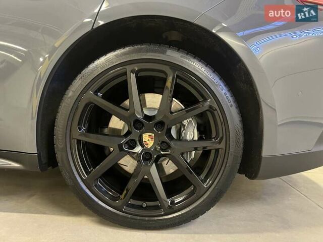 Сірий Порше Panamera, об'ємом двигуна 2.89 л та пробігом 7 тис. км за 177366 $, фото 16 на Automoto.ua