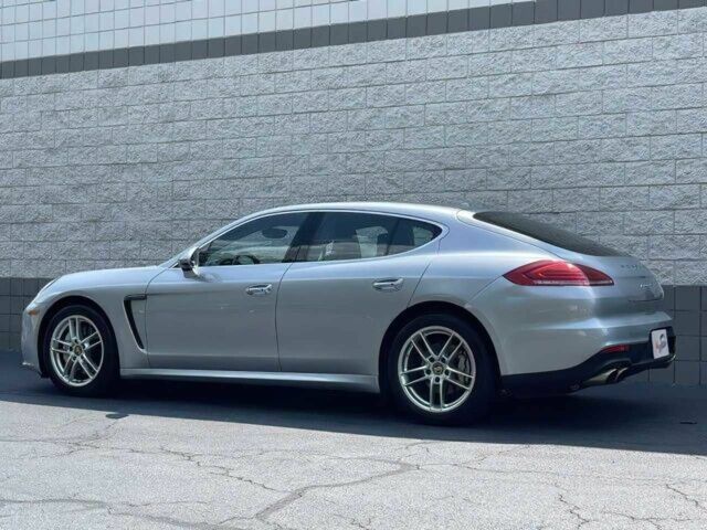 Сірий Порше Panamera, об'ємом двигуна 3 л та пробігом 70 тис. км за 9200 $, фото 3 на Automoto.ua