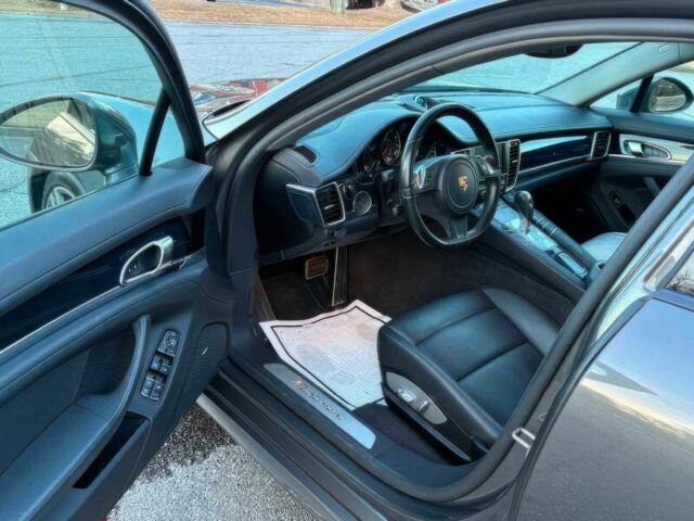 Серый Порше Панамера, объемом двигателя 3.6 л и пробегом 77 тыс. км за 8500 $, фото 6 на Automoto.ua