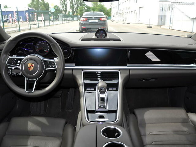 Сірий Порше Panamera, об'ємом двигуна 3 л та пробігом 42 тис. км за 79990 $, фото 8 на Automoto.ua