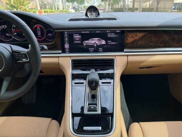 Сірий Порше Panamera, об'ємом двигуна 2.9 л та пробігом 32 тис. км за 33200 $, фото 10 на Automoto.ua