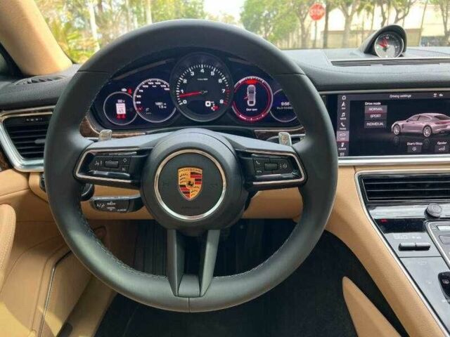 Сірий Порше Panamera, об'ємом двигуна 2.9 л та пробігом 32 тис. км за 33200 $, фото 11 на Automoto.ua