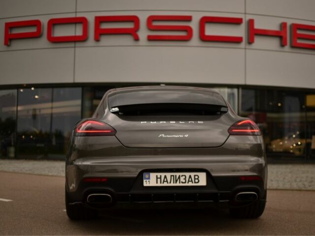 Сірий Порше Panamera, об'ємом двигуна 3.6 л та пробігом 112 тис. км за 27500 $, фото 15 на Automoto.ua