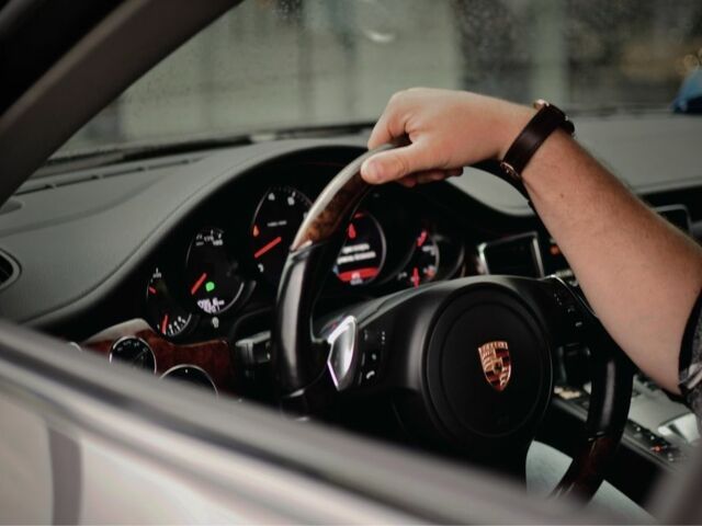 Сірий Порше Panamera, об'ємом двигуна 3.6 л та пробігом 112 тис. км за 27500 $, фото 20 на Automoto.ua