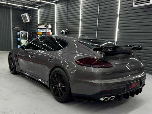 Сірий Порше Panamera, об'ємом двигуна 3.6 л та пробігом 112 тис. км за 27500 $, фото 4 на Automoto.ua