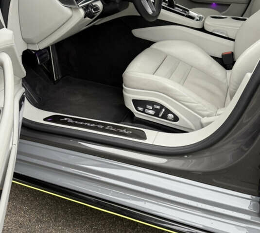 Серый Порше Панамера, объемом двигателя 4 л и пробегом 73 тыс. км за 72000 $, фото 17 на Automoto.ua