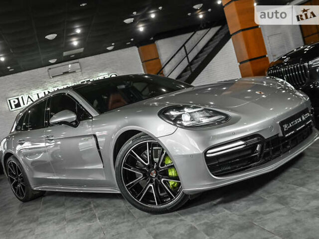 Сірий Порше Panamera, об'ємом двигуна 2.89 л та пробігом 27 тис. км за 91000 $, фото 62 на Automoto.ua