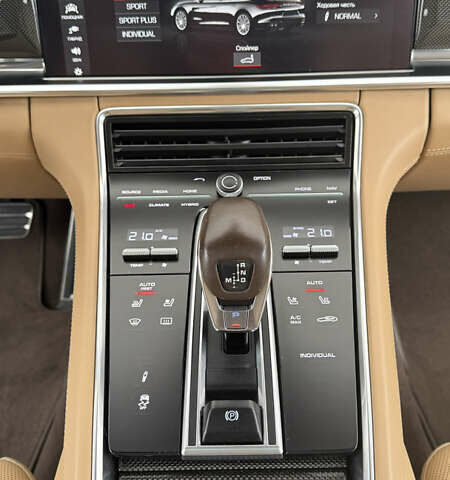 Серый Порше Панамера, объемом двигателя 2.9 л и пробегом 103 тыс. км за 63000 $, фото 12 на Automoto.ua