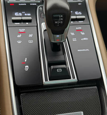 Серый Порше Панамера, объемом двигателя 2.9 л и пробегом 103 тыс. км за 63000 $, фото 19 на Automoto.ua