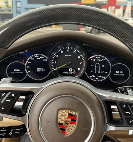 Серый Порше Панамера, объемом двигателя 2.9 л и пробегом 103 тыс. км за 63000 $, фото 18 на Automoto.ua