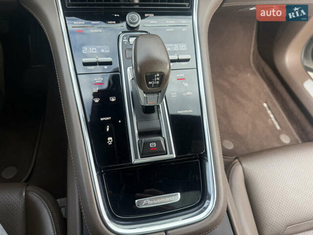 Сірий Порше Panamera, об'ємом двигуна 2.89 л та пробігом 105 тис. км за 76300 $, фото 12 на Automoto.ua