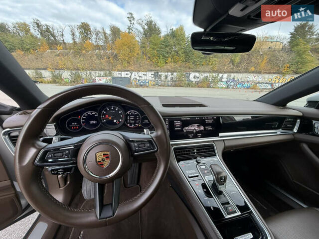 Сірий Порше Panamera, об'ємом двигуна 2.89 л та пробігом 105 тис. км за 76300 $, фото 11 на Automoto.ua