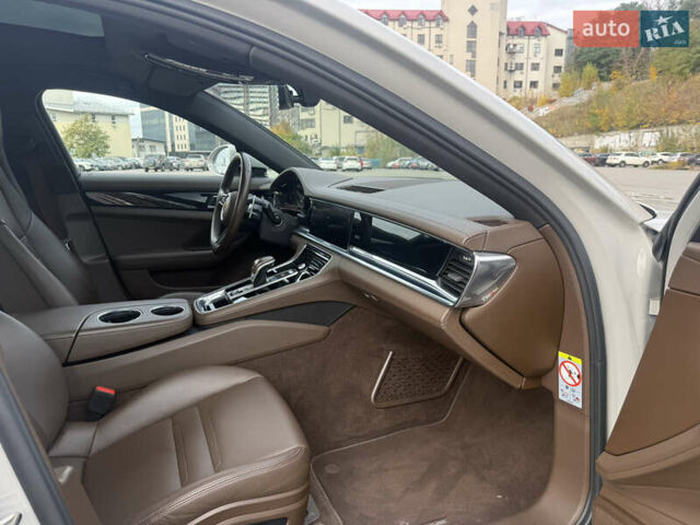 Сірий Порше Panamera, об'ємом двигуна 2.89 л та пробігом 105 тис. км за 76300 $, фото 7 на Automoto.ua