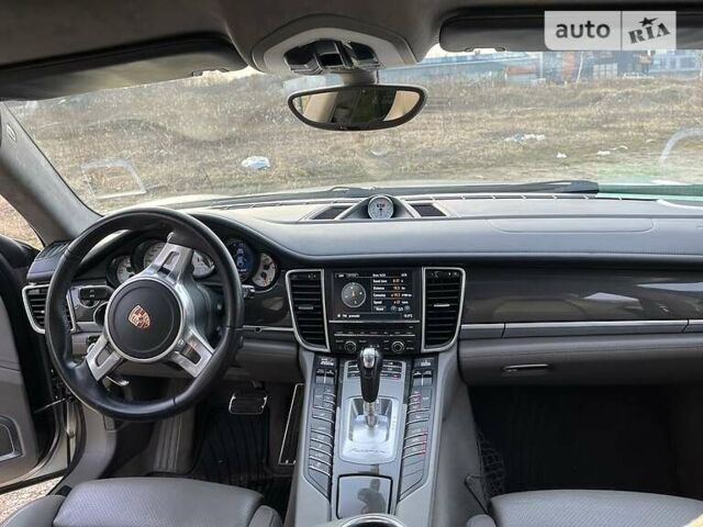 Сірий Порше Panamera, об'ємом двигуна 4.8 л та пробігом 143 тис. км за 27500 $, фото 45 на Automoto.ua