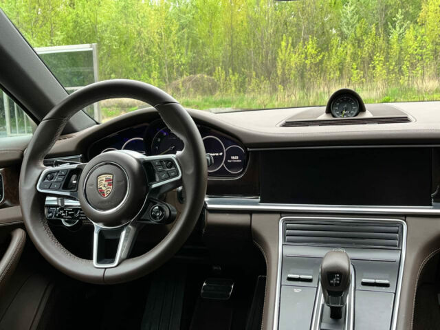 Сірий Порше Panamera, об'ємом двигуна 2.9 л та пробігом 49 тис. км за 75490 $, фото 25 на Automoto.ua