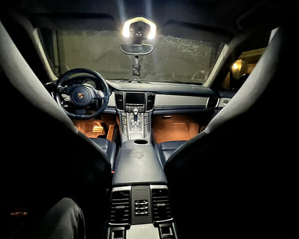 Синий Порше Панамера, объемом двигателя 4.81 л и пробегом 20 тыс. км за 35500 $, фото 13 на Automoto.ua