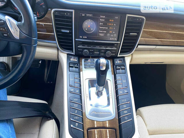 Синій Порше Panamera, об'ємом двигуна 4.81 л та пробігом 263 тис. км за 18344 $, фото 16 на Automoto.ua