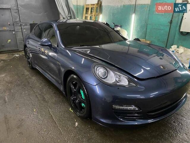 Синий Порше Панамера, объемом двигателя 3.61 л и пробегом 186 тыс. км за 13500 $, фото 3 на Automoto.ua
