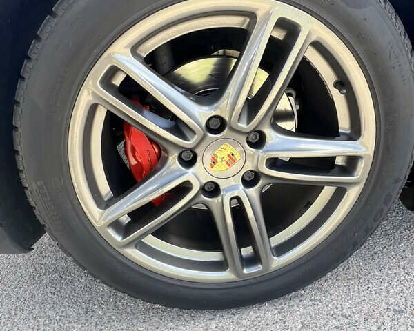 Синій Порше Panamera, об'ємом двигуна 2.97 л та пробігом 134 тис. км за 28700 $, фото 3 на Automoto.ua