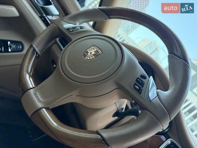 Порше Панамера 2013 в Киеве на Automoto.ua Синий Порше Панамера, объемом двигателя 3.61 л и пробегом 81 тыс. км за 33222 $, фото 20 на Automoto.ua