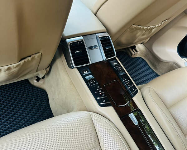 Порше Панамера 2013 в Киеве на Automoto.ua Синий Порше Панамера, объемом двигателя 4.81 л и пробегом 115 тыс. км за 32500 $, фото 23 на Automoto.ua