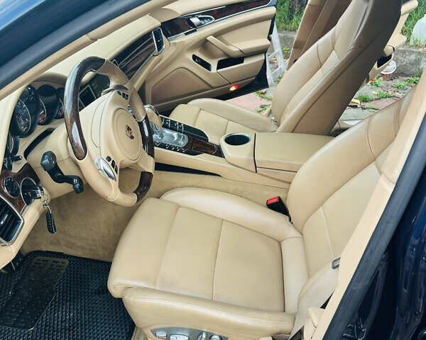 Порше Панамера 2013 в Киеве на Automoto.ua Синий Порше Панамера, объемом двигателя 4.81 л и пробегом 115 тыс. км за 32500 $, фото 22 на Automoto.ua