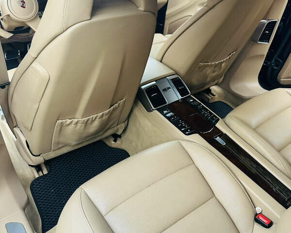 Порше Панамера 2013 в Киеве на Automoto.ua Синий Порше Панамера, объемом двигателя 4.81 л и пробегом 115 тыс. км за 32500 $, фото 21 на Automoto.ua