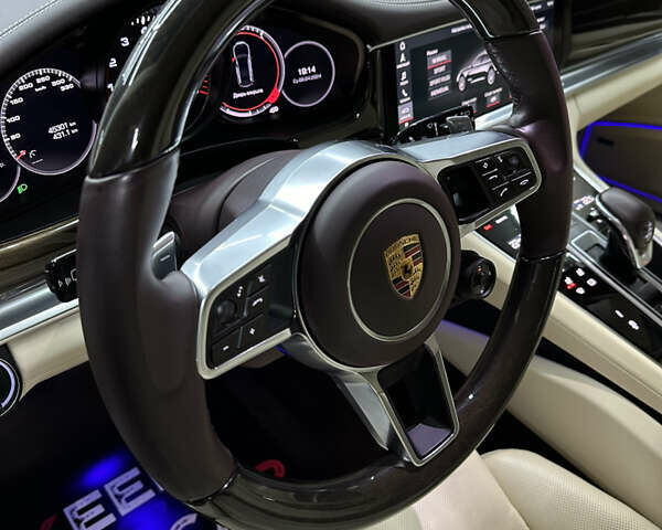 Синій Порше Panamera, об'ємом двигуна 2.89 л та пробігом 45 тис. км за 82000 $, фото 24 на Automoto.ua