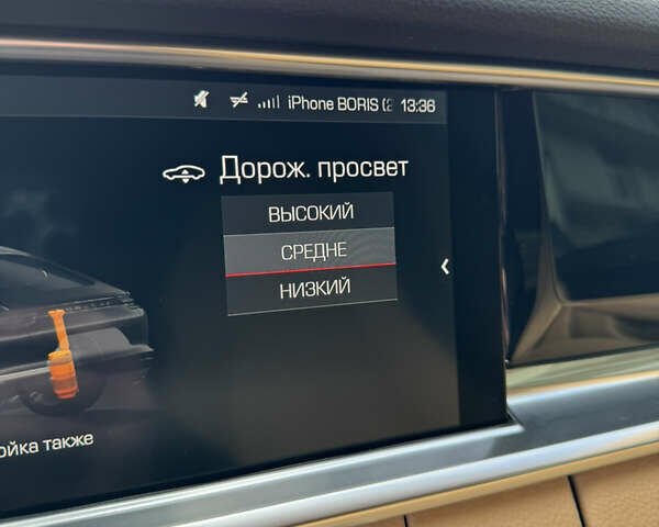 Синій Порше Panamera, об'ємом двигуна 3 л та пробігом 63 тис. км за 63800 $, фото 45 на Automoto.ua