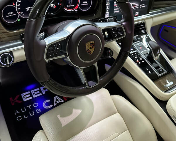 Синій Порше Panamera, об'ємом двигуна 2.89 л та пробігом 45 тис. км за 82000 $, фото 22 на Automoto.ua