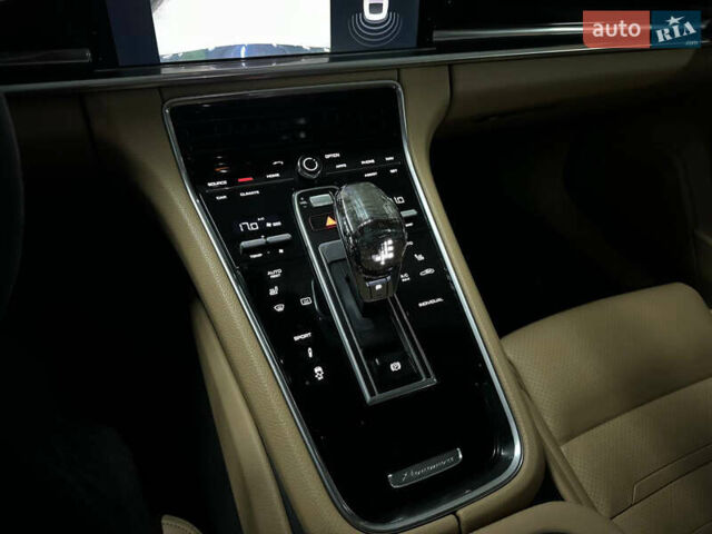 Синий Порше Панамера, объемом двигателя 3 л и пробегом 120 тыс. км за 49000 $, фото 6 на Automoto.ua