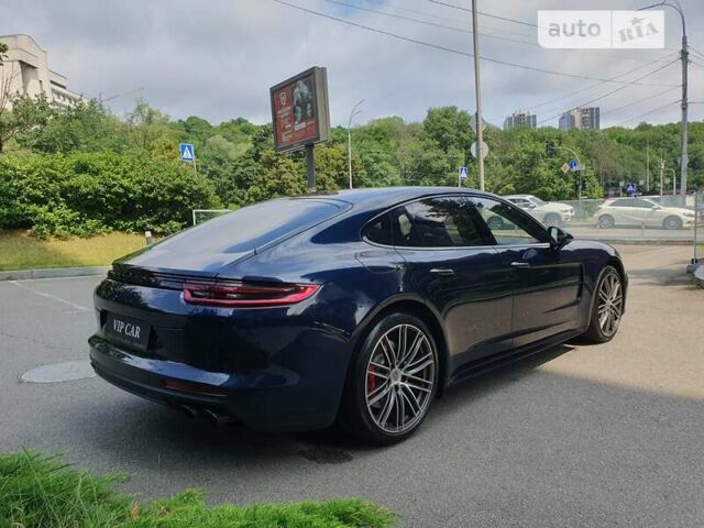 Синій Порше Panamera, об'ємом двигуна 4 л та пробігом 77 тис. км за 96999 $, фото 3 на Automoto.ua