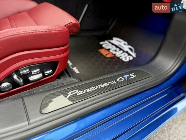 Синий Порше Панамера, объемом двигателя 4 л и пробегом 64 тыс. км за 79990 $, фото 56 на Automoto.ua