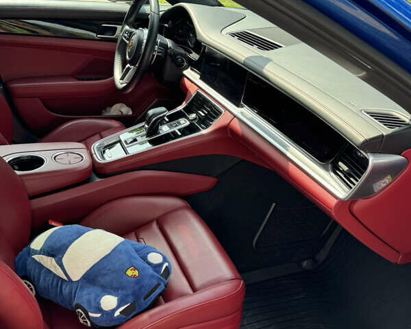 Синій Порше Panamera, об'ємом двигуна 3 л та пробігом 80 тис. км за 80000 $, фото 10 на Automoto.ua