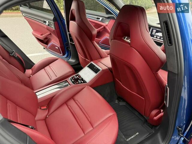 Синий Порше Панамера, объемом двигателя 4 л и пробегом 64 тыс. км за 79990 $, фото 62 на Automoto.ua