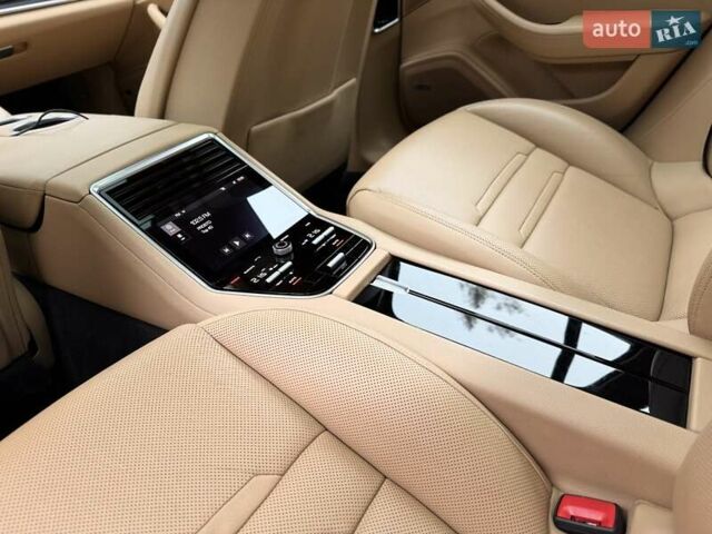 Синій Порше Panamera, об'ємом двигуна 3 л та пробігом 89 тис. км за 49500 $, фото 22 на Automoto.ua