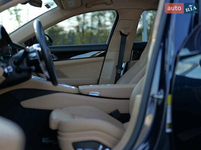 Синій Порше Panamera, об'ємом двигуна 2.89 л та пробігом 57 тис. км за 75000 $, фото 84 на Automoto.ua
