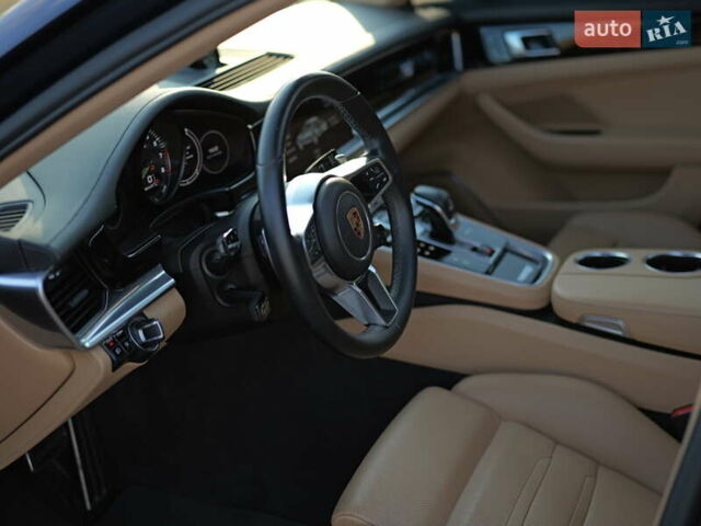 Синій Порше Panamera, об'ємом двигуна 2.89 л та пробігом 57 тис. км за 75000 $, фото 65 на Automoto.ua