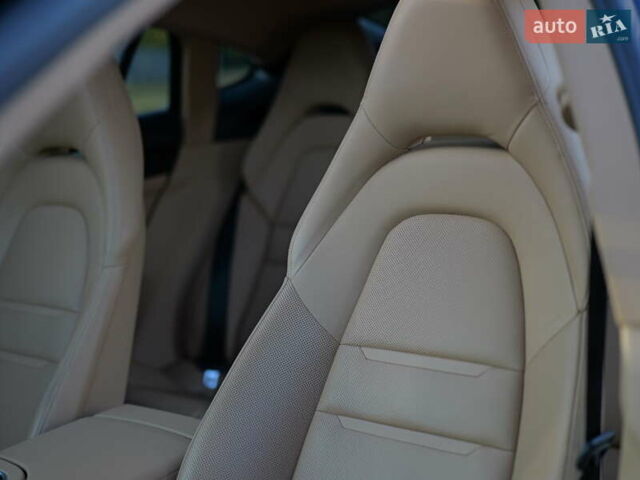 Синій Порше Panamera, об'ємом двигуна 2.89 л та пробігом 57 тис. км за 75000 $, фото 70 на Automoto.ua