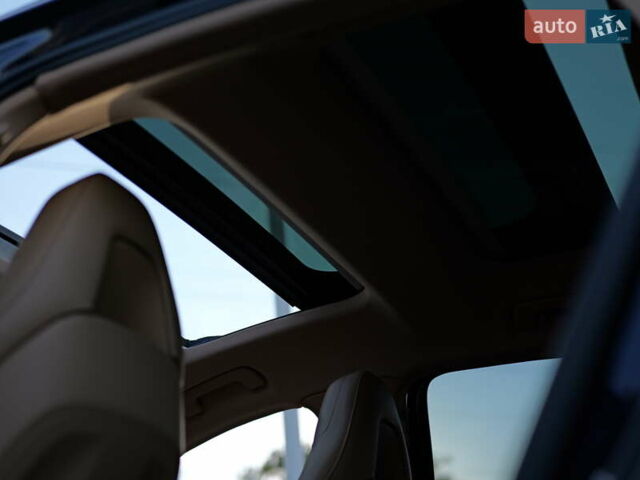 Синій Порше Panamera, об'ємом двигуна 2.89 л та пробігом 57 тис. км за 75000 $, фото 100 на Automoto.ua