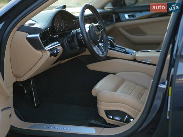 Синій Порше Panamera, об'ємом двигуна 2.89 л та пробігом 57 тис. км за 75000 $, фото 61 на Automoto.ua