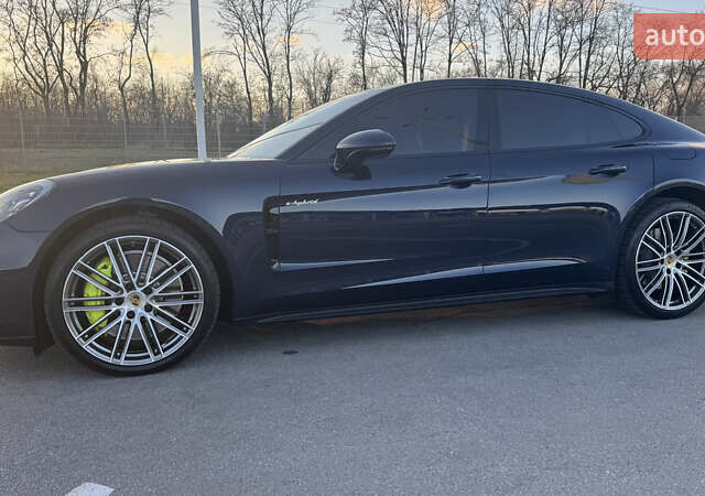 Синий Порше Панамера, объемом двигателя 2.89 л и пробегом 62 тыс. км за 64000 $, фото 4 на Automoto.ua