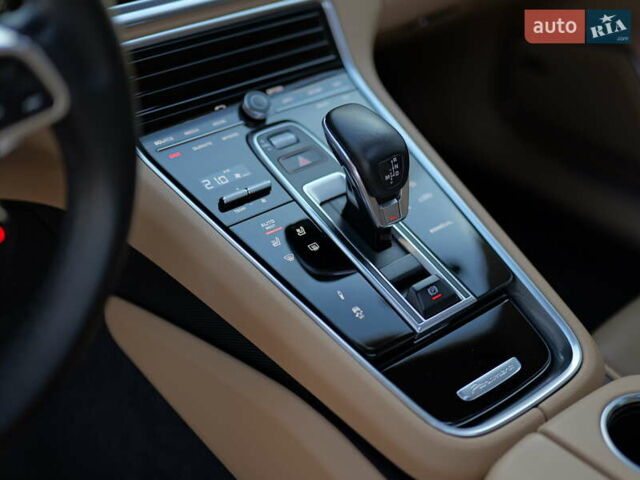 Синій Порше Panamera, об'ємом двигуна 2.89 л та пробігом 57 тис. км за 75000 $, фото 80 на Automoto.ua