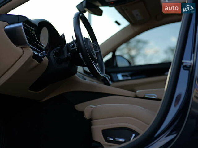 Синій Порше Panamera, об'ємом двигуна 2.89 л та пробігом 57 тис. км за 75000 $, фото 82 на Automoto.ua