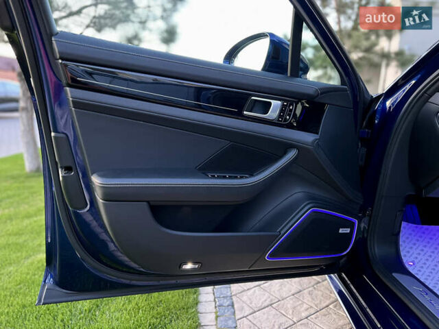 Синій Порше Panamera, об'ємом двигуна 2.89 л та пробігом 70 тис. км за 85000 $, фото 25 на Automoto.ua