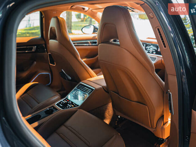 Синій Порше Panamera, об'ємом двигуна 3 л та пробігом 71 тис. км за 73000 $, фото 52 на Automoto.ua