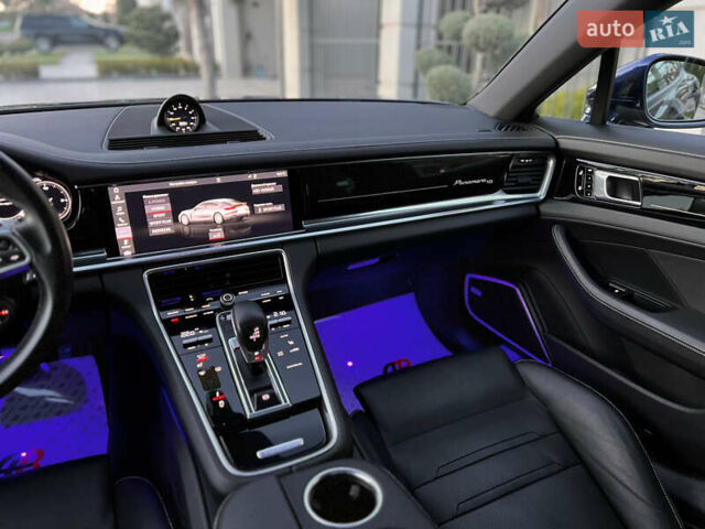 Синій Порше Panamera, об'ємом двигуна 2.89 л та пробігом 70 тис. км за 85000 $, фото 37 на Automoto.ua