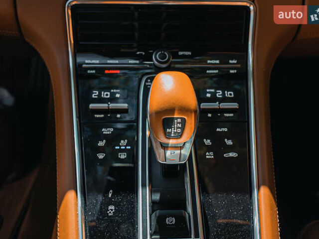 Синій Порше Panamera, об'ємом двигуна 3 л та пробігом 71 тис. км за 73000 $, фото 71 на Automoto.ua