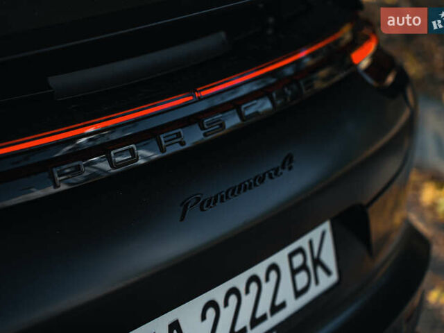 Синій Порше Panamera, об'ємом двигуна 3 л та пробігом 71 тис. км за 73000 $, фото 35 на Automoto.ua